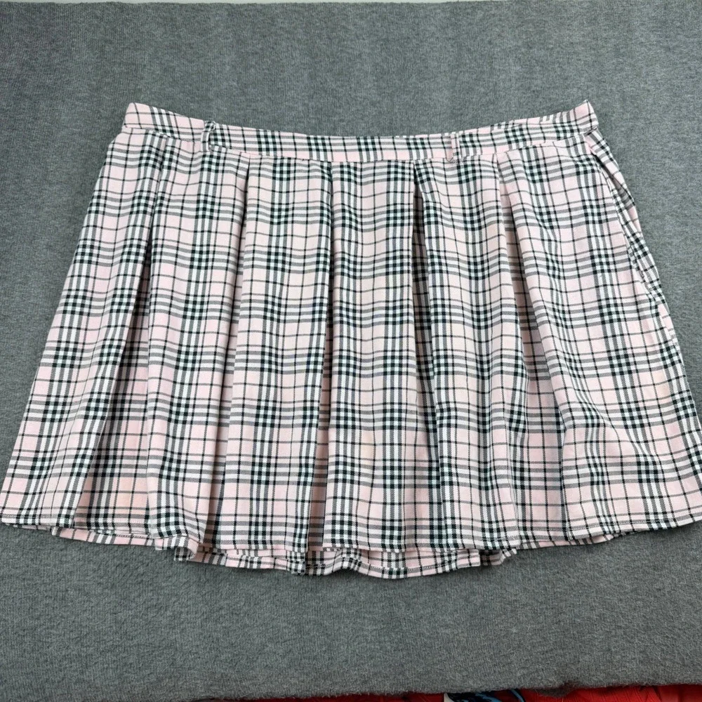 Hot Topic Pleated Mini Skirt Women's Size 4 Pink Black Plaid Preppy Alt Punk